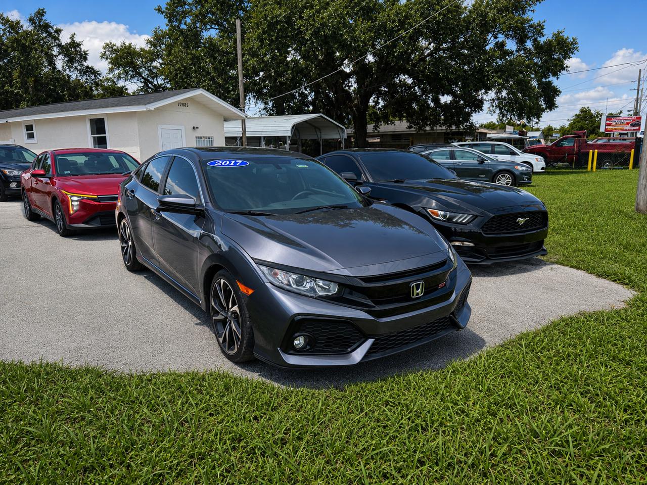 Honda Civic Si at the Go On Auto Group dealership in Tampa
